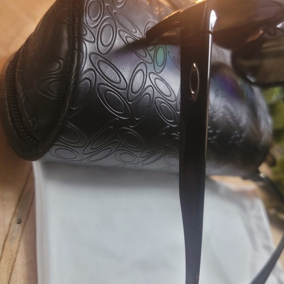 Womens oakley - Picture 2 of 2